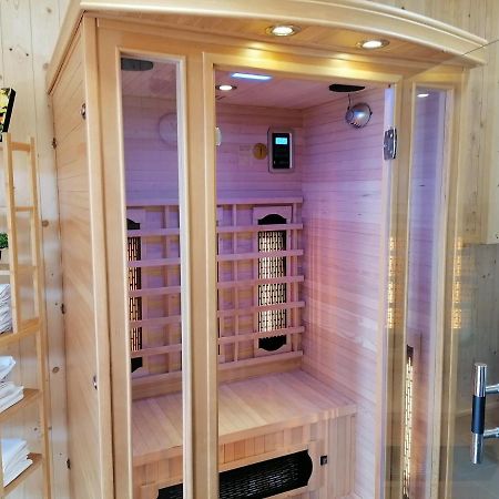 8888 Apartmanhaz Lispeszentadorjan Экстерьер фото