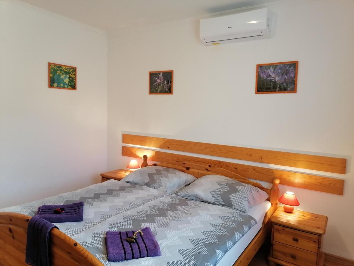 8888 Apartmanhaz Lispeszentadorjan Экстерьер фото