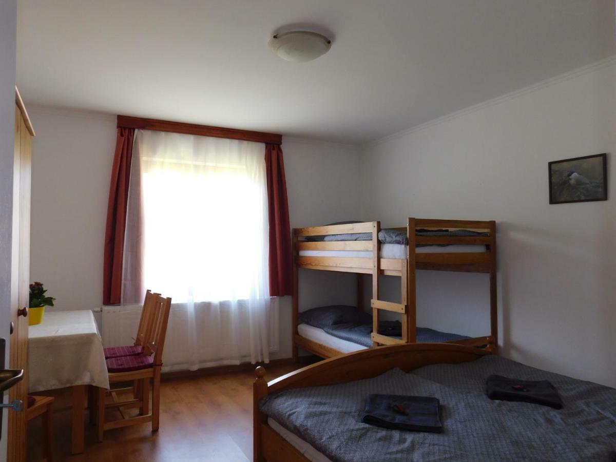 8888 Apartmanhaz Lispeszentadorjan Экстерьер фото